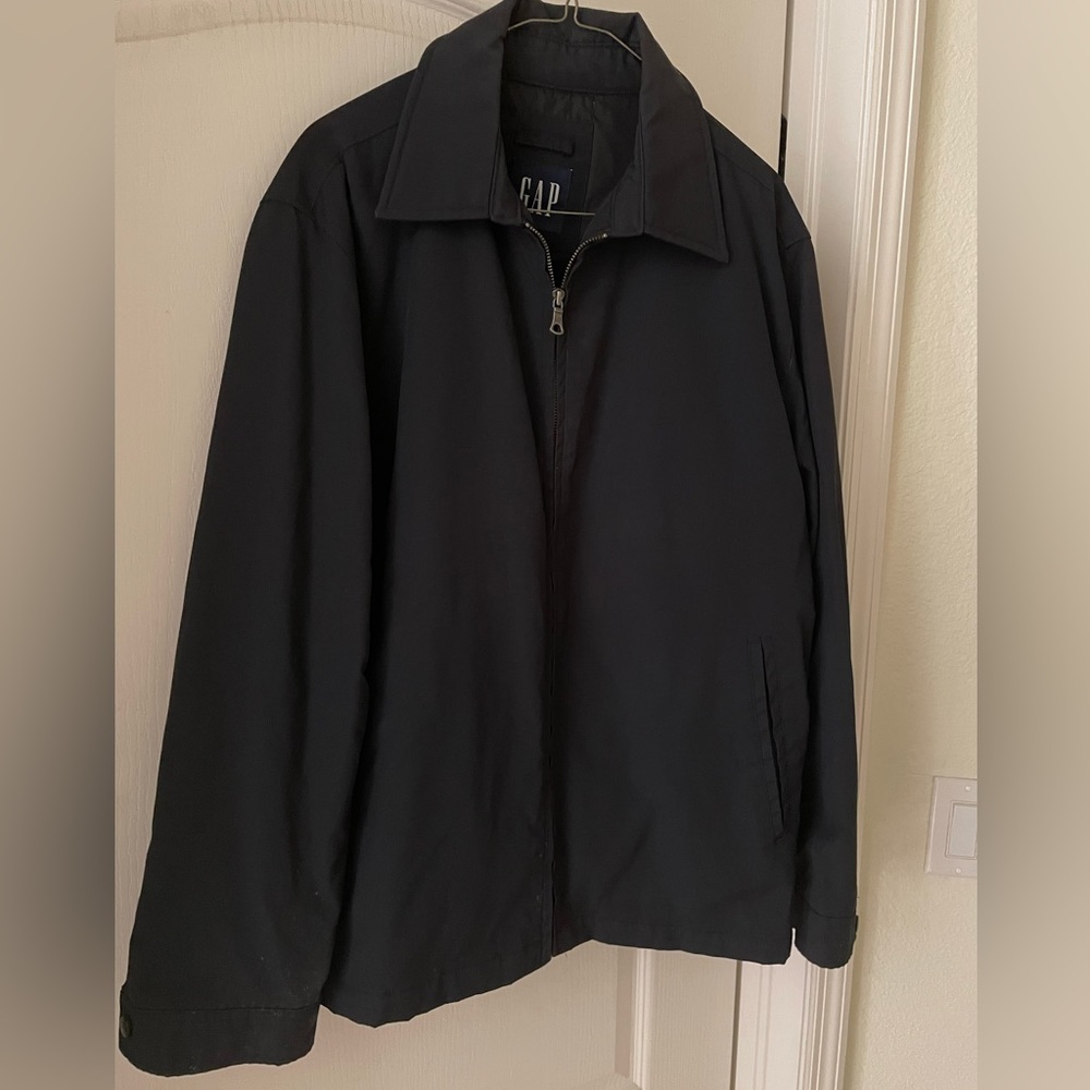Men’s Gap Long Waisted Black Windbreaker Size Medium